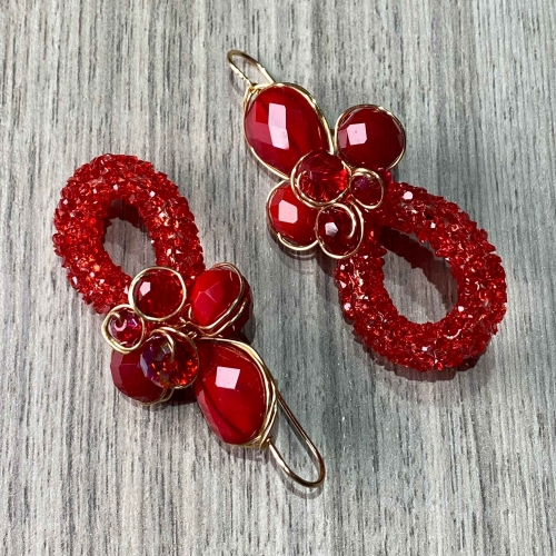 Aretes rojos de cristal 